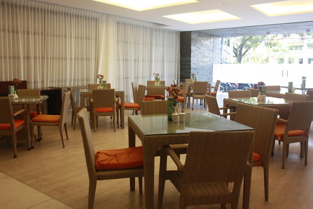 Готель 100 Sunset Boutique Кута Екстер'єр фото