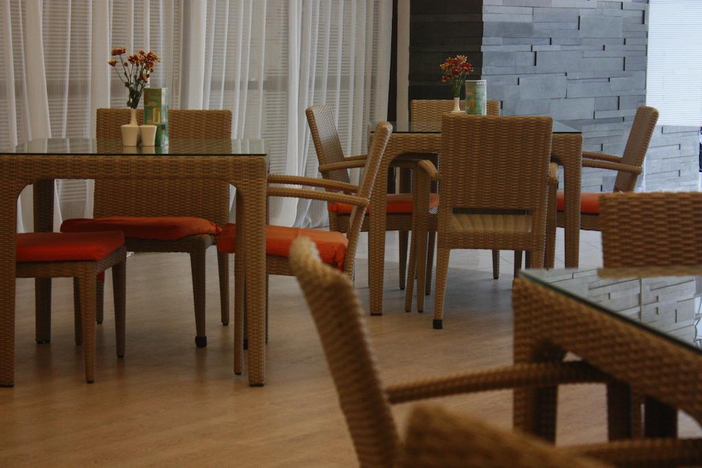 Готель 100 Sunset Boutique Кута Екстер'єр фото