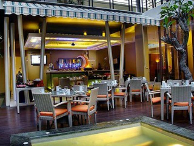 Готель 100 Sunset Boutique Кута Екстер'єр фото