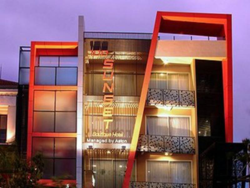 Готель 100 Sunset Boutique Кута Екстер'єр фото